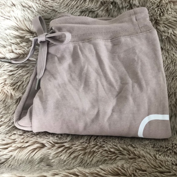 Calvin Klein Joggers - Picture 1 of 2